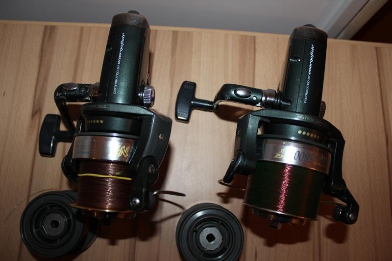 Echipament - 2 Banax Helicon  (unul dintre tamburi are clipsul rupt)